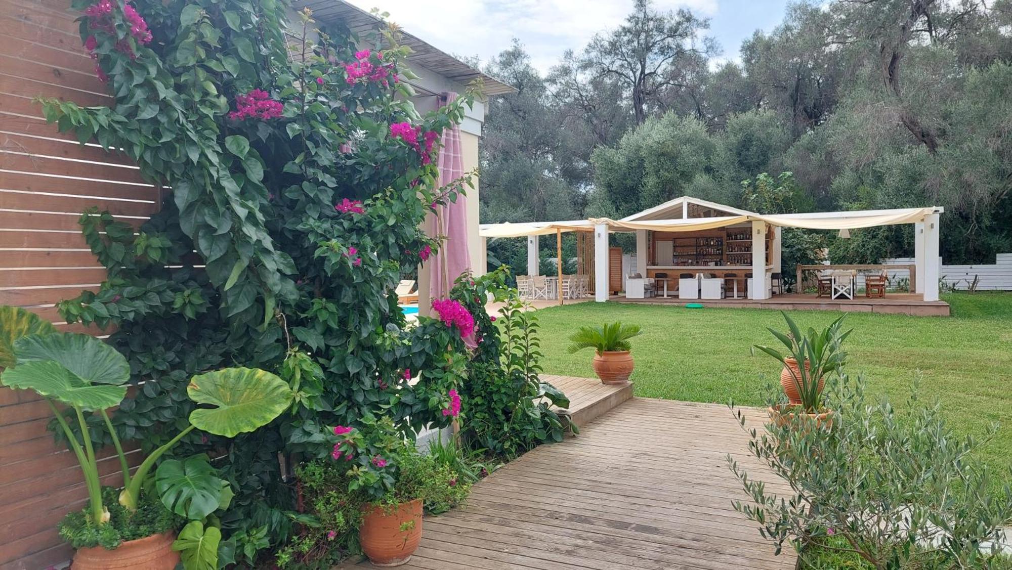 Amelia'S Garden Aparthotel Kavos Exterior photo